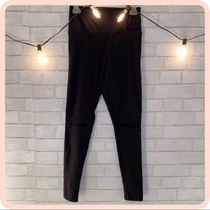 ♡ PINK knee cut out leggings ♡